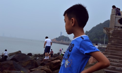 小孩脸上一块一块白的是怎么回事-小孩脸上出痧网 - 为你提供小孩脸上受伤了怎么弄避免留疤、小孩脸上出现白色的小块是什么原因